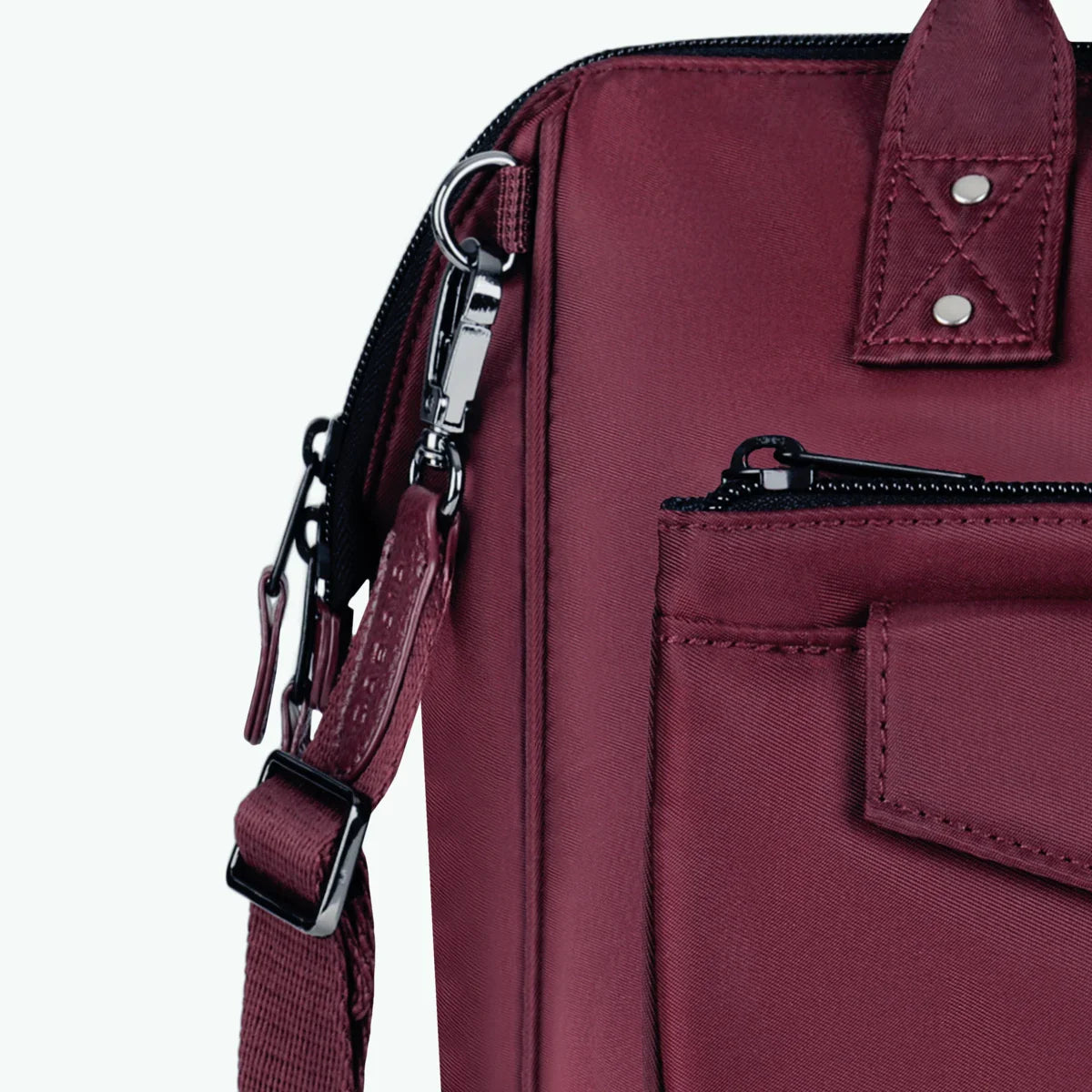 Crossbody Adventurer Medium Davao